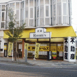 (有)ルームズ